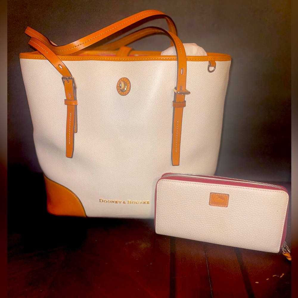 Dooney & Bourke White & Tan Tote
